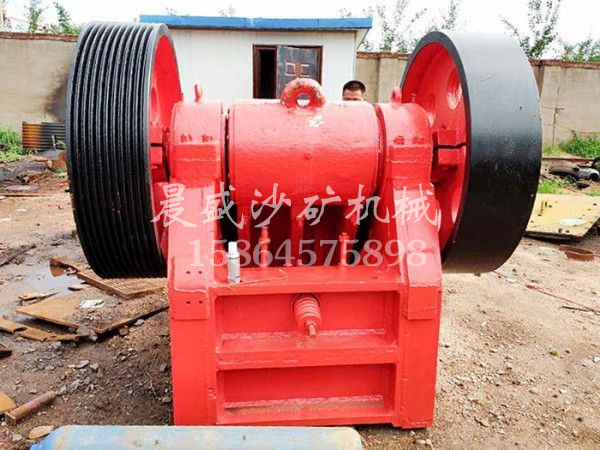 鄂式破（pò）碎機2.jpg